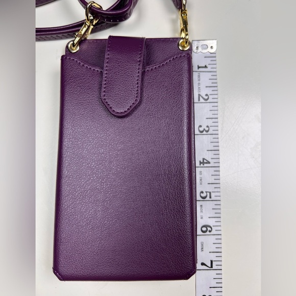 NWOT Purple Peacocktion Crossbody Cell Phone Purse With Card Slots With RFID - Picture 4 of 5